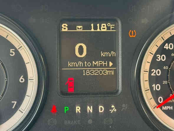 السلام عليكم
دودج رام كلاسك 2018 
تك قماره بدي قصيييير 
حجم المحرك V6 
الضرر جاملغ وباب ايمن 
صور الحادث مرفقه 
المواصفات عاديه 
رقم ب رقم بغداد
‏للاستفسار الاتصال على الرقم التالي
‏‏‏‏‏‏‎‏‏ ‏ المكان بغداد العبيدي
السعر   145 $

‏للاستفسار الاتصال على الرقم التالي ***********
