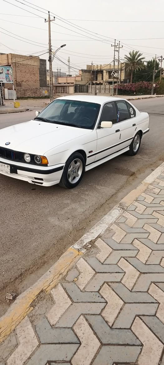 السلام عليكم 
متاح بيم 520مسكر عدله  كير عادي  رقم بغداد السياره بلاديه بدون ضربه صبغ جماليه  
المكان الانبار الفلوجه السعر 50 
***********
***********
