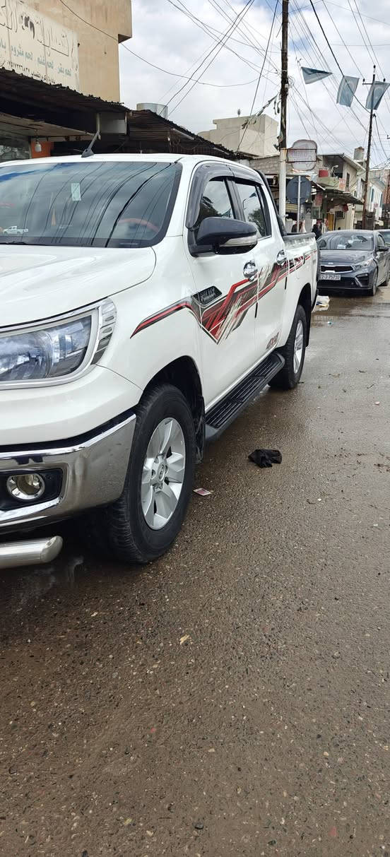 تيوتى هايلوكس بدون ضرر مديل 2016  السعر 230. $السيارة كلهى اب شرط من المحرك والكير والكهربايات كلى وضع شركى الي يحب يتواصل معانى ***********
