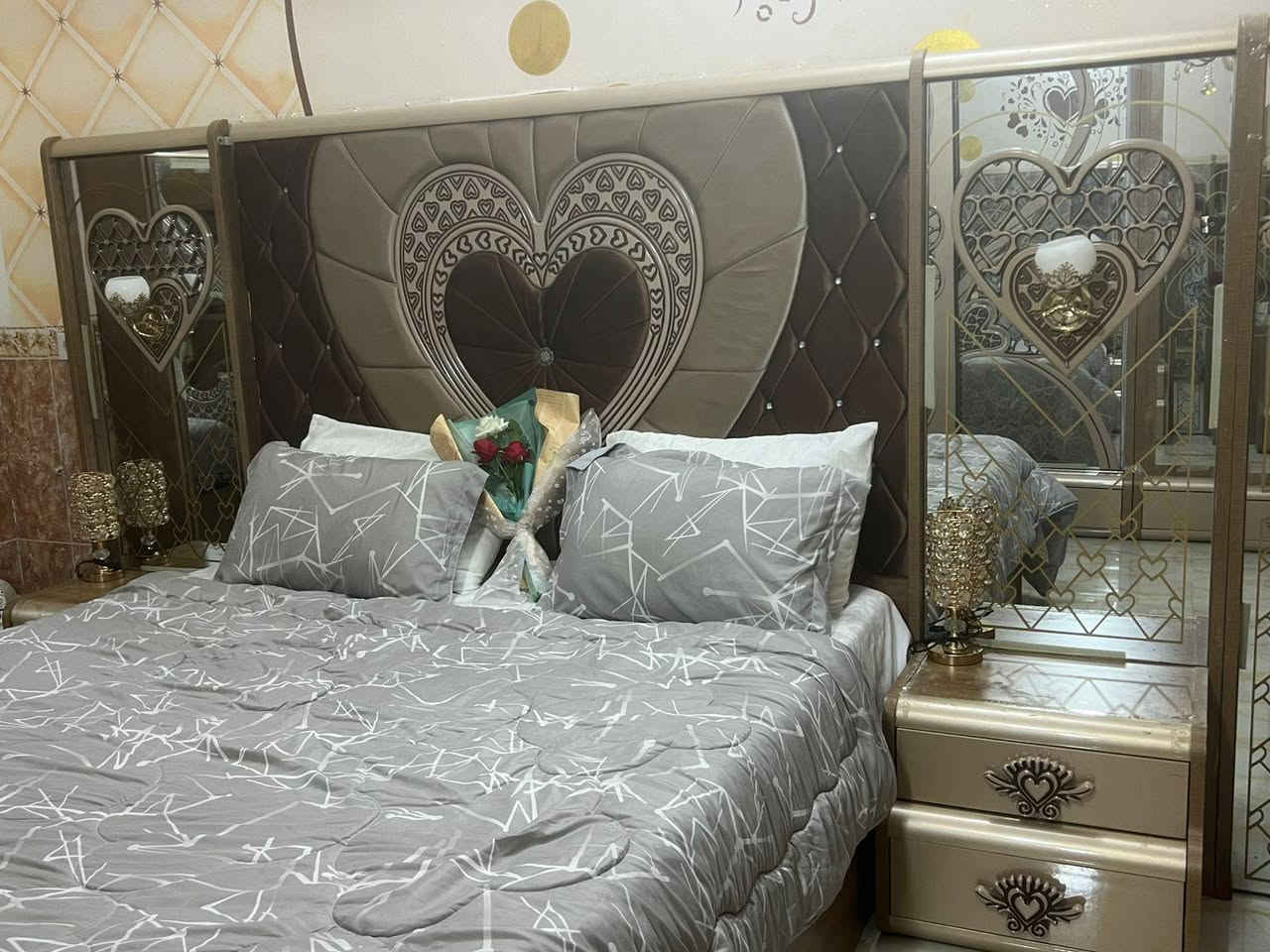 غرفه نوم ملكي للبيع مكان كركوك تازه سعر اتصل بل رقم 
***********

