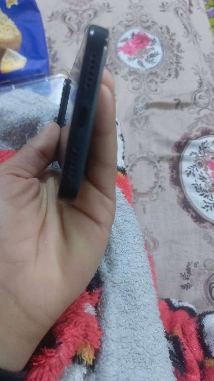 سلام عليكم شلونكم حبايب عندي هذا جهاز ايفون 17برو ذاكره جهاز 512جهاز امياراتي جهاز يخبل جهاز كامل مواصفات جهاز دبل سيمكارت ودبل سماعات جهاز يخبل تجي وشوف بعينك سعر جهاز 110وبي مجال الطيبين رجاءا المو شراي لا يتعبني مكاني شهداء البياع رقمي ***********
