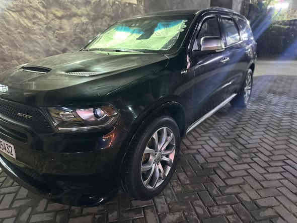 سلام عليكم دورنكو موديل 2017سياره جديده كلش مال بيت ما ماشيه ٧٥ حقيقي فول موصفات بيه أربع قطع صبغ السعر ٢٠٠ تصال ***********
