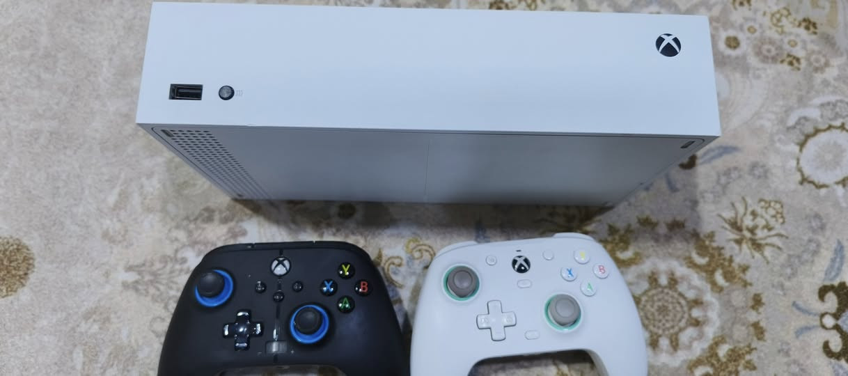 اكس بوكس سيريس اس
استعمال قليل كلش 
نظافة 90%
مع جوستك گيم سير نظافة فول + جوستك ثاني
وياه حساب بي فيفا 25
سعر 375 وبي مجال


**إذا كنت صاحب هذا الإعلان وتريد حذفه لأي سبب، رجاءا أرسل رسالة إلى الدعم الفني**