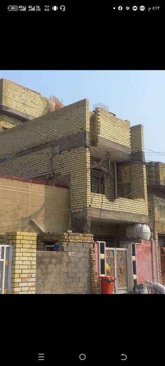 سلام عليكم بسبب وعود الكاذبه ونزلت السعر  بيت  طابو زراعي منطقه حي اور  الشيشان 80متر واجها 5ولنزال 16 مدخلين استقبال و4 غرف نوم اكبار 3طوابق بيت جاهز من كلشي بغداد حي اور الشيشان قرب جامع حجي مجيسر فرع زنكل ابو المولد او ام يقين المضمده بيت جاهز السعر 100 مليون  مستعجل ع بيعه لشراي يتصل ***********@
