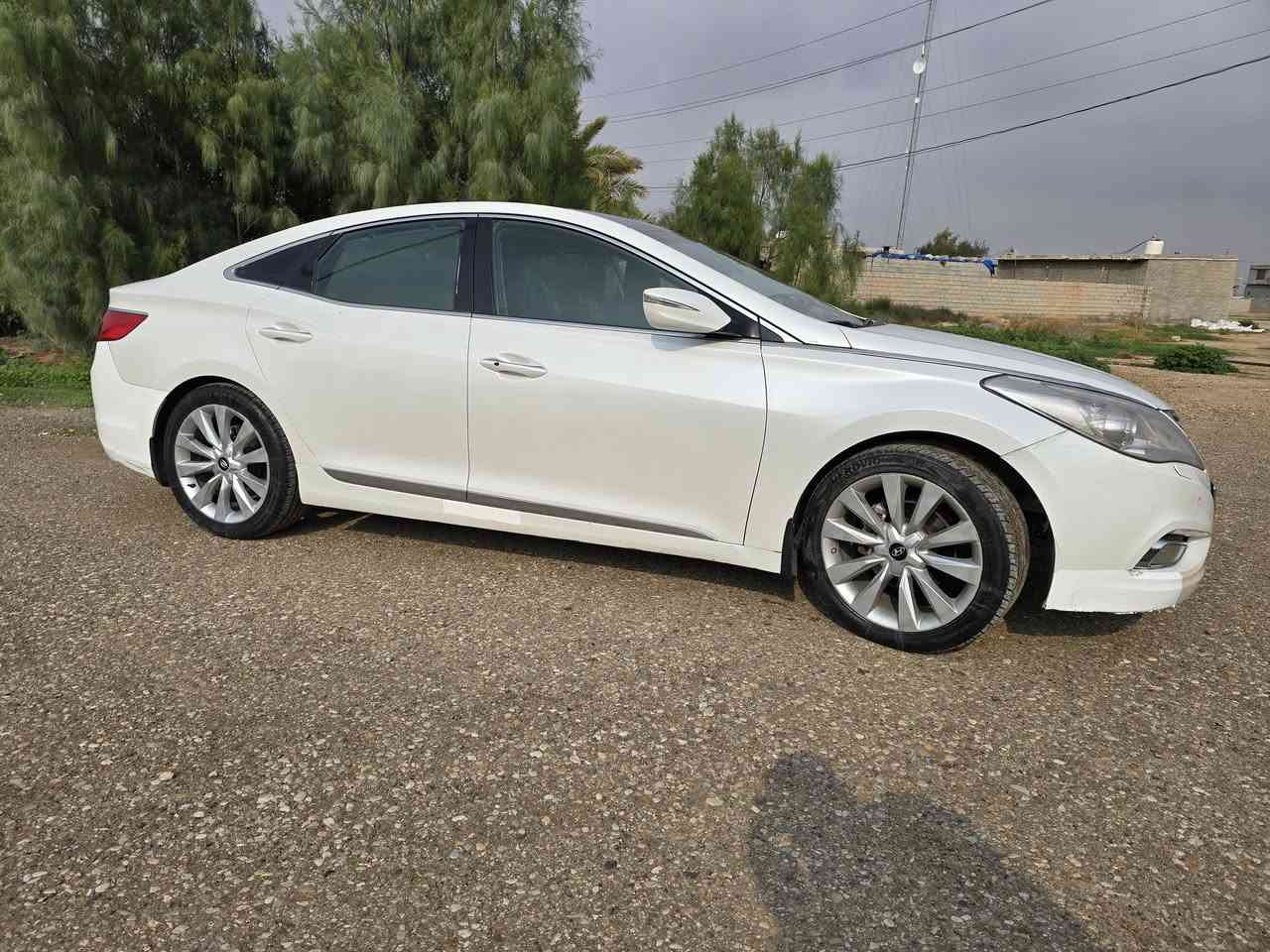 ازيرا 2013 فول مواصفات خليجي
رقم سليمانيه تحويل ثاني يوم
محرك 6/3000 
ماشية 200 الف حقيقي 
بنوراما +تحكم ستيرن 
تبريد قطعتين 
بردة خلفية كهربائيه بلاد 
كشنات كهربائيه جلد 
سياره بيه منضومة غاز انسه الصرف 
السياره ستخدام شخصي كلشي مناقصه 
محرك كير تبريد صدر أمامي خلفي بشرط 
السياره عليه أدامه كامله 
السونار داخل المنشور 
مكاني ديالى المقدادية 
السعر المطلوب 138 
***********
