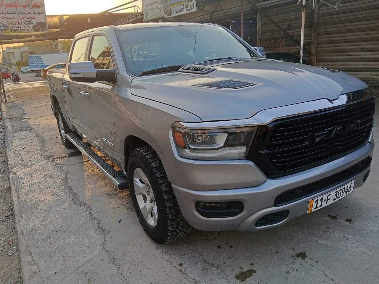 السلام عليكم رام لون ستار ٢٠٢٢حادث بنيد وجامرلغ وهنا صار بيها صبغ شبر بجامرلغ خلفي باب طويل بدي قصير  المرغوب  
باسمي السيارة تحويل مباشر السعر ٢٦٠


**إذا كنت صاحب هذا الإعلان وتريد حذفه لأي سبب، رجاءا أرسل رسالة إلى الدعم الفني**