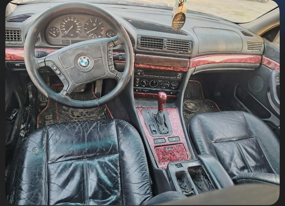 سلام عليكم
بي ام للبيع او المراوس بي ام خفاش 6 سلندر كير اوتاماتيك سياره نظيفه بمعنى الكلمه رقم دولي سليمانيه سعر 70 وبيه مجال حك الجيه 

للاستفسار *********** واتساب فقط
