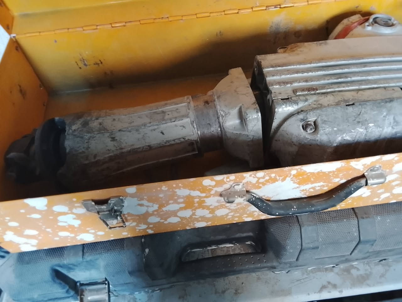 للبيع شلع 150شغالات عوزهن تصليح نوعيات زينه ماكني بغداد حي العامل ***********
