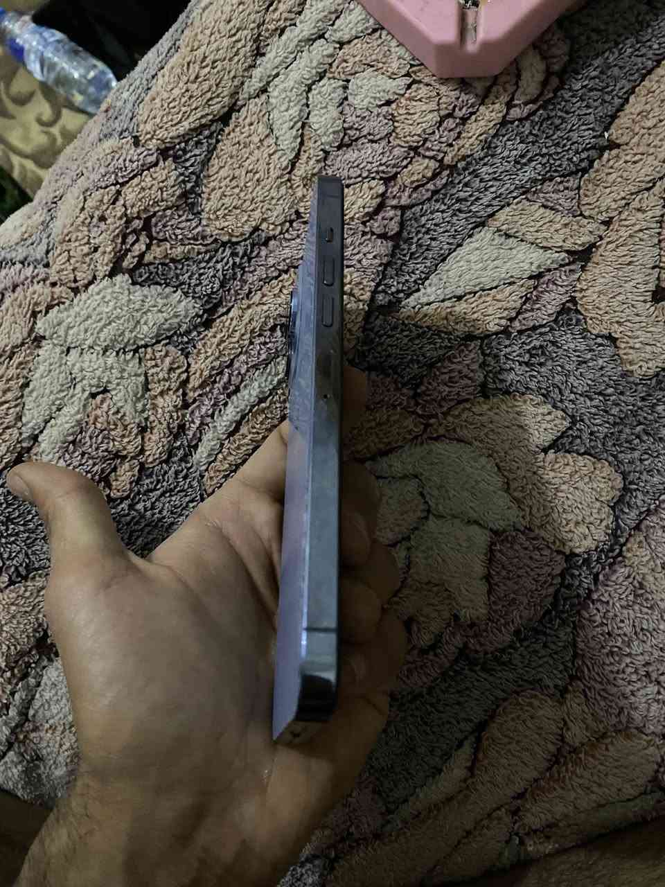 السلام عليكم عيوني ايفون 13برو ماكس الجهاز جديد فقط شاشته مستبدله اصليه اصيله الجهاز كلش نضيف وحلو السعر 580 فقط واتساب متواجد ***********
