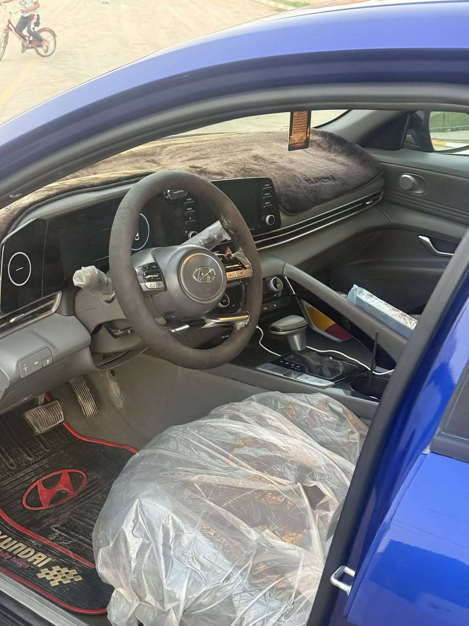 السلام عليكم
بيع او مراوس بجيب

النترا 22 وارد امريكي 
محرك 2000 دوش (المرغوب)
بدون دوانز بانزين عادي
فول مواصفات عدا الفتحة 
لون حبري مميز
تشغيل عن بعد
قيادة ذاتية
بصمة ترحيب
رادار 
شاحن لاسلكي
شاشة كار بلي
ثلاث وضعيات قيادة (سبورت، سمارت، ايكو)
مثبت سرعة
هاند بريك بصمة
بيها بعد خير من الله مواصفات
رقم اربيل دولي
تحويل وكالة موجود.
السعر 140 قفل قفل قفل
حادث سطحي موضح بالصور
المكان بغداد
***********
واتساب موجود
