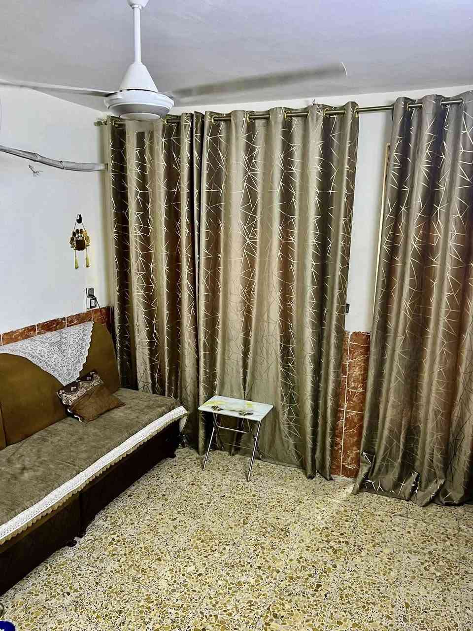 ملاحضه / العنده عقار 🏡#للبيــــــع ويريد يبيع #دزونه كافه التفاصيل العقار مع ذكر السعر وصور للعقار ورقم التلفون ☎️وان شاء الله باقرب وقت ينباع ان شاء الله🤲❤️
—————————————————————————

🔸 مشتمل للبيع طابو صرف مناسب جدا جدا✅
40متر  الواجهه 4م والنزال 10م مربع
بناء سنة 2018 تسليم🔑 درجه اولى كامل مكمل 

🔸الطابق1️⃣استقبال ومطبخ حار وبارد وصحيات    
 الطابق… 2️⃣ غرفتين نوم وبلكونه                                   الطابق ... 3️⃣بيتونه وسطح

 البناء كله ممتاز ودرجه اولى ونضيف مرتب 
🔸موقع الدار ممتاز جدا📍الشعب شارع عدن خلف محطه عدن قرب اعداديه ومتوسط صلاح الدين والواركه
 (شارع عريض عرضه15 ومقابيل الدار سياج ماكو جيران)

+مناسب لحك قبل لاينباع ملاحظه اذ تحب تاخذه وتستثمره اجره الك ب400الف ايجار سريع  
الدار يحتوي ع ميزانيه ماء💧وميزانيه كهرباء⚡️مصفرات 
🔸السعر: 117 مليون وقابل للتفاوض 

مكتب ابو علي الدراجي للعقار 🏛️
 الشعب-نهايت شارع الصحه-مقابيل كرزات ركن الصحه 
***********📞
***********📞 ‭
‭***********‬📞
