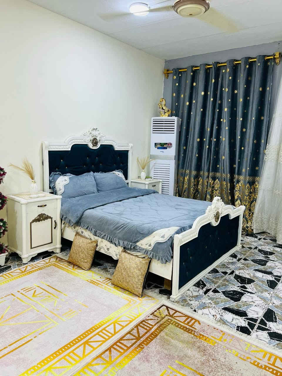 بيت اللبيع بدبيسات وره حسينه الزهراء قرب شارع العام موقعه حلوو وقريب ع المستشفى وعشارع مساحته 100متر طابقين عكاده بيت نضيف وحديث بي غرفتين كبار بطابق الثاني طابق الارضي ستقبال صاله مطبخ حمام داخلي خارجي طابو ملك سعر 95وبيه مجال


**إذا كنت صاحب هذا الإعلان وتريد حذفه لأي سبب، رجاءا أرسل رسالة إلى الدعم الفني**