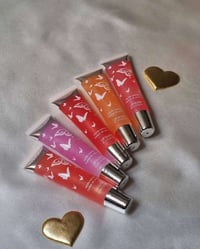 ملمع شفاه • فكتوريا سيكرت • فيتامين E