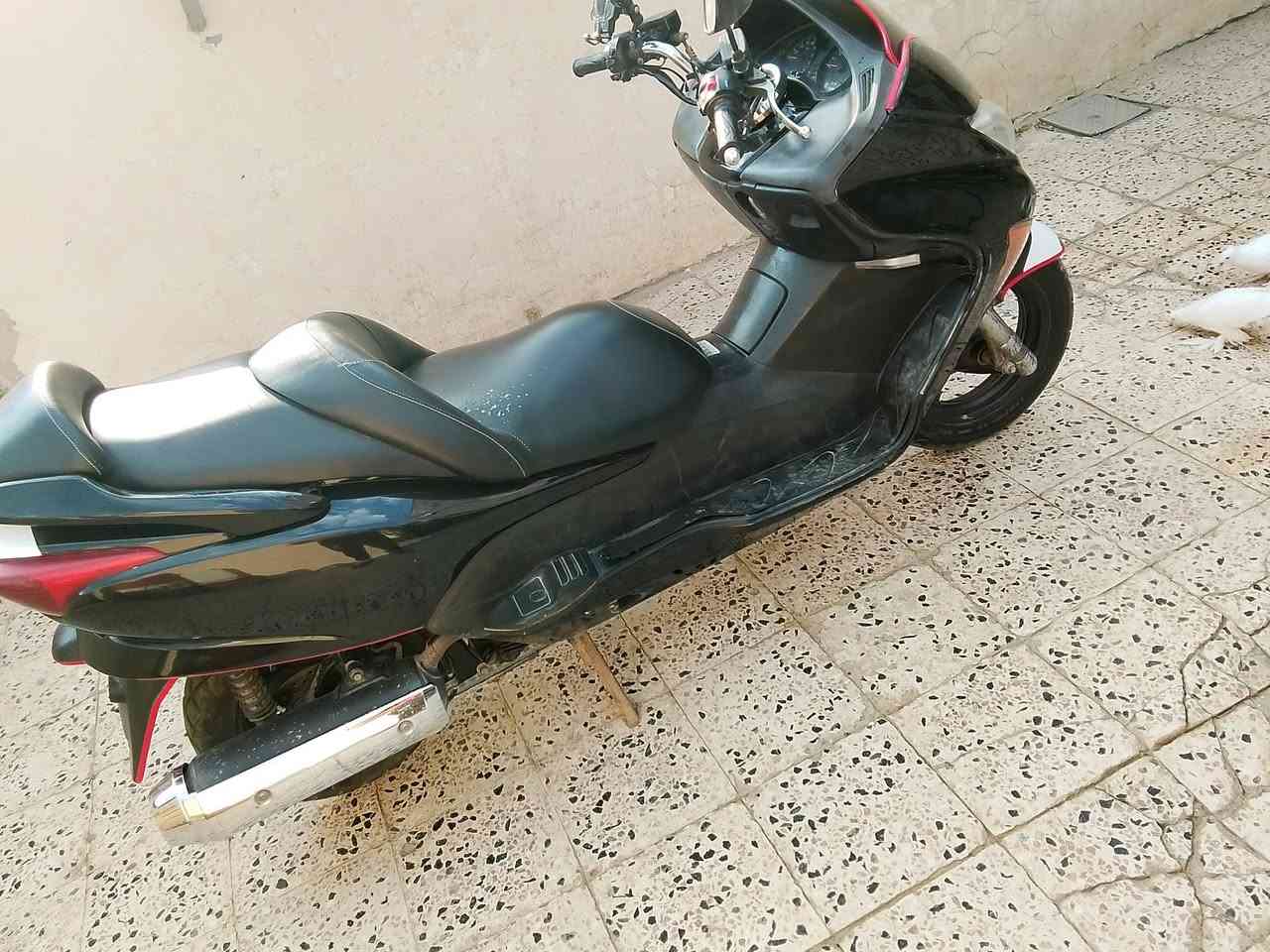 السلام عليكم
درجة فورزة 0 8 
مكفولة كفالة عامة
3 انضمة قيادة 
1 سبورت 
2 كير 6
3 اوتماتيك 
دهن امزويل 
بانزين محسن 
مي اخضر 
الدرجة 
1 بدون صبغ 
2 بدون زلغ 
ملاحظة الدرجة للبيع او مراوس حسب القناعة 
السعر اتصل ودلل
الرقم ***********
