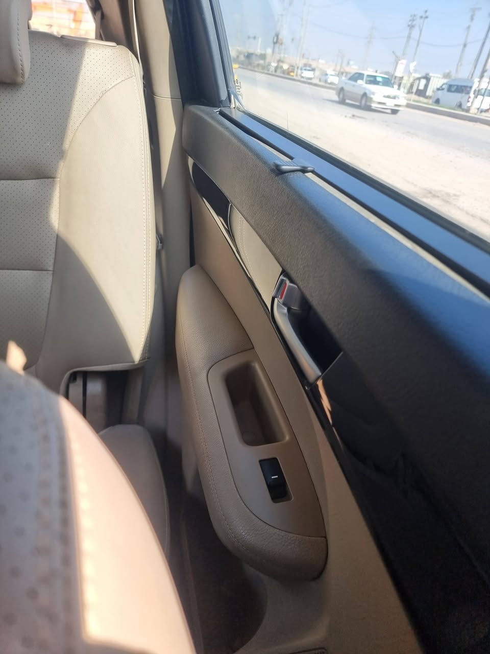 السلام عليكم سورنتو ٢٠١٥ مكفولة ماشية ١٢٢ الف رقم بغداد فول عدى الفتحة والجلد الاتصال  ***********
مكاني الديوانية
