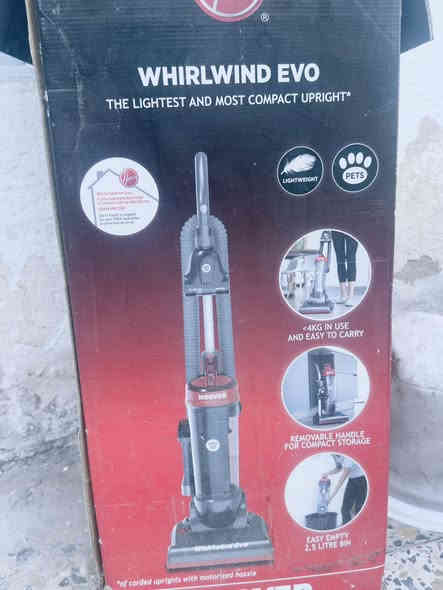 مكناسة كهربائية شغالات وسحبهن قوي  
العمودية نظيفة واستعمال قليل كلش سعرها  45 وبيها مجال
والثانية ب30 وبيها مجال 
تجي تفحص وتشوف السحب مالها 
واتساب واتصال 
***********
