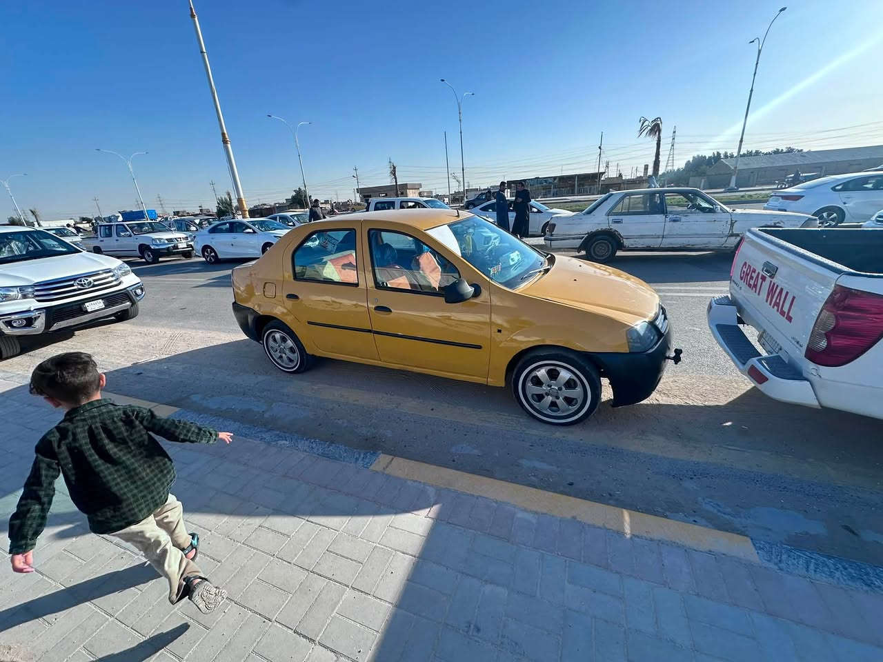 سلام عليكم 
رينو لوكان ٢٠١٠
مشروع وطني ل ٢٠٢٨
مكينه وكير شرط 
منظومه تبريد لوك جديده 
حداديه جديده 
محوره باور جديد لوك 
نقص فقط تايرات نص عمرهن 
تحويل مباشر 
بسعر مناسب جدا 
سياره عليها غرامه ١٠٠الف وهئيه تقريبا ١٥٠الف 
نازلات من سعر سياره 
السعر الكلي ٢٥ورقه وبيها مجال كلش قليل 
وينزل الغرامه والهئيه 
مكانها سماوه 
***********

