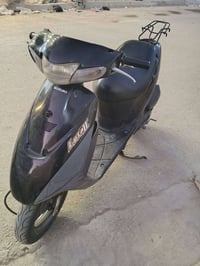 سوزوكي • طافية • نظيفة أوراق