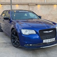 كرايسلر 2019 c300 وارد امريكي ماشية 45 كيلوو تو ويل  فول مواصفات  ١-با...