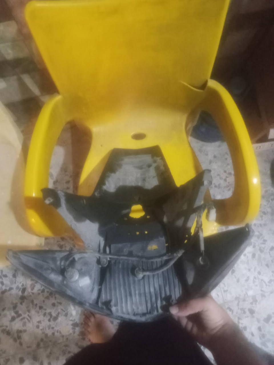 جاملغ و بك لايت سكنس فحل شغال اصلي مضلل سعره30 الف قفل مكاني عبيدي حي الرئاسه شارع عشرين رقمي ***********
