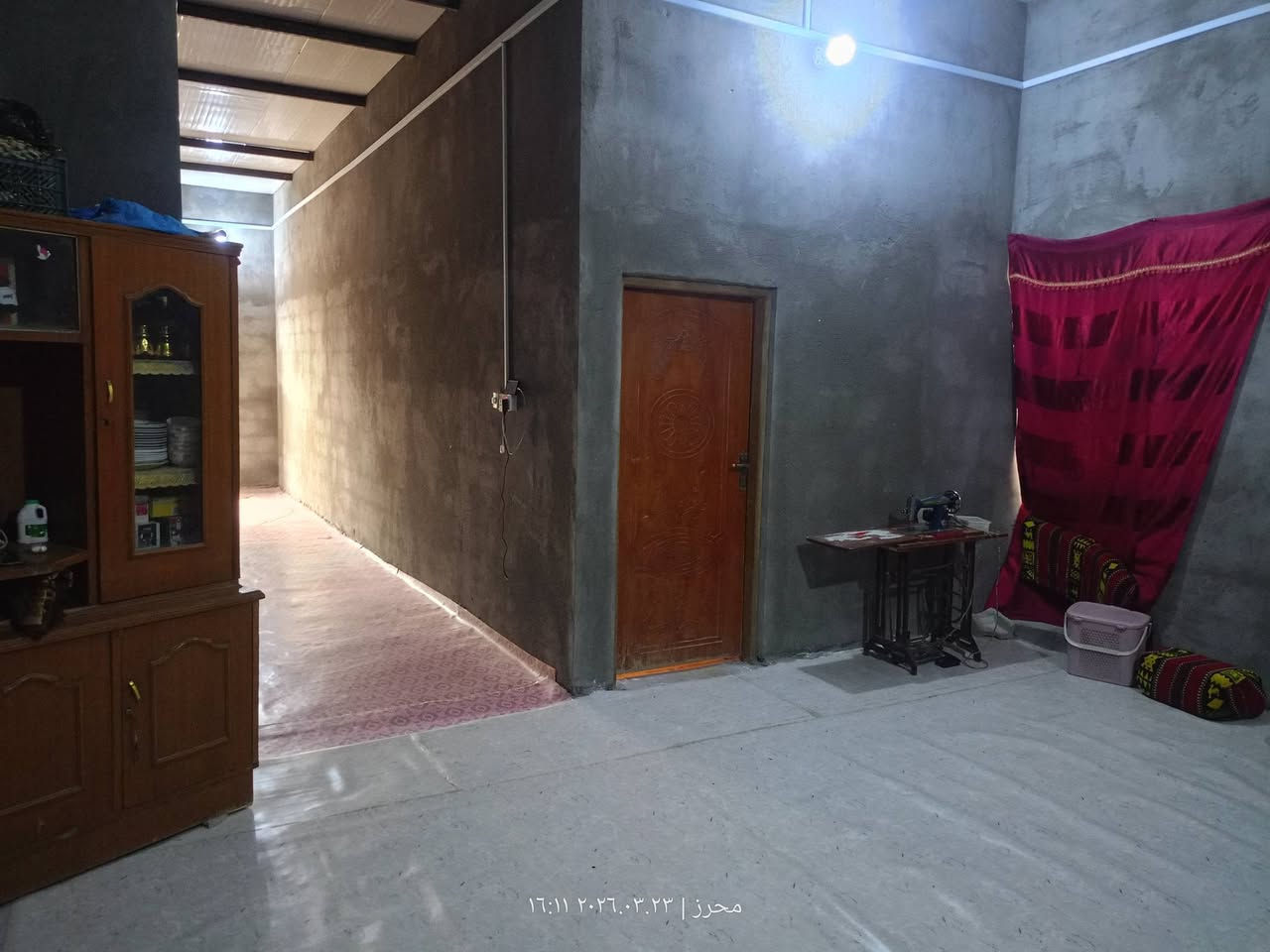 السلام عليكم بيت زراعي لبيع منطقت المكصب شارع 15 
بيت مساحه 250 يحتوي عل 3 قرف وصاله وحمام داخلي ومطبخ وديوان سعر لبيت 50 وبيه مجال ***********
