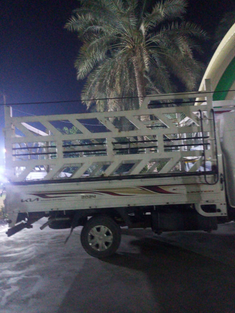 محجر كيا للبيع رايده ب 350 وبي مجال رقمي ***********
***********
