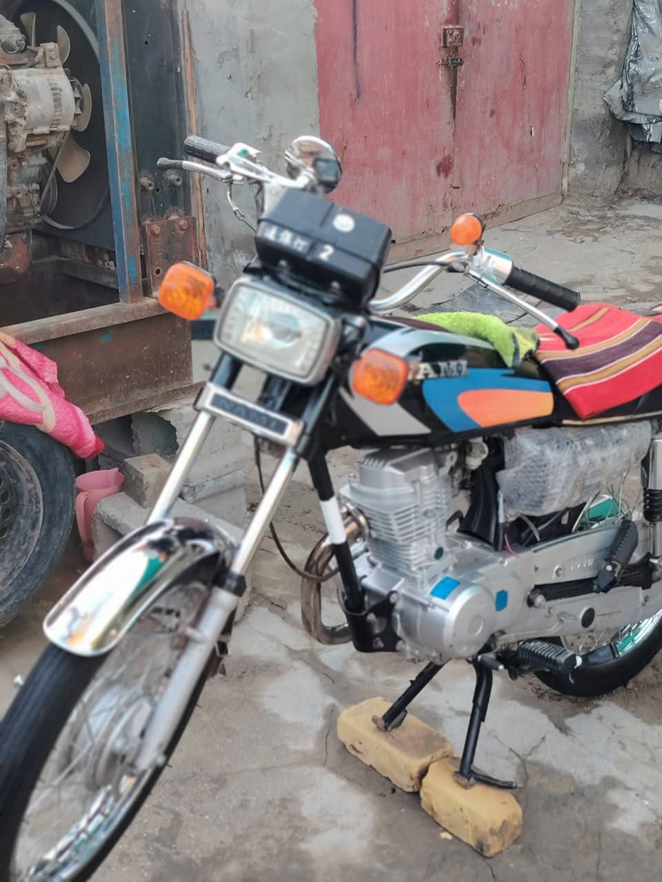 سلام عليكم دراجه وراق سكنر مدليل ربعه وعشرين معمره دراجه وجاهزه كلشي ما ذب عليه الشاصي 20مكاني الحمزة الشرقي  وهاذه رقمي ***********
