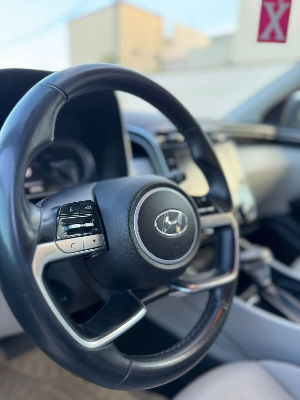 السلام عليكم
توسان موديل 2022

وارد خليجي ماشيه 73km الف

رقم شمالي

محرك 2000

فول عدى البناوراما

كشنات جلد وكراسي امامية تحكم كهرباء

بصمة

تشغيل عن بعد

نظام اوتو هولد

حساسات امامية خلفية

سايد بريك بصمة

مري طي اوتو

ترحيب عند ألاقتراب

وبقية المواصفات معروفة

السياره كفاله عامه ماعدا بارد قليل جداً 

السعر 215$ وبيها مجال قليل

للاستفسار الاتصال على الرقم

***********

مكانها النجف الاشرف حي السلام
