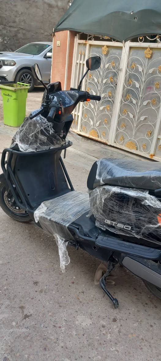 سلام عليكم دراجه للبيع الدراجه صاله شهر عند مماشيه هواي سعر الدراجه مليون 130وبيه مجال 
العنوان بعداد الشعب تواص عل رقم ***********
