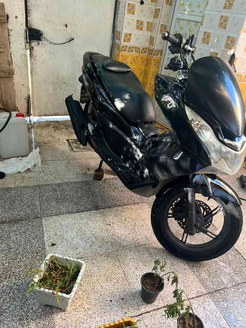 يا الله السلام عليكم دراجه RCX للبيع الدراجه خير من الله نقص فقط قبق بلستك مال بانزين كدامك واضح بل صوره الدراجه ماشيه ٦١ الف الدراجه خرسه بل مشي ونضافتهه شوفت عينك السعر خاص او عل رقم ***********بي واتساب مكاني كوت
