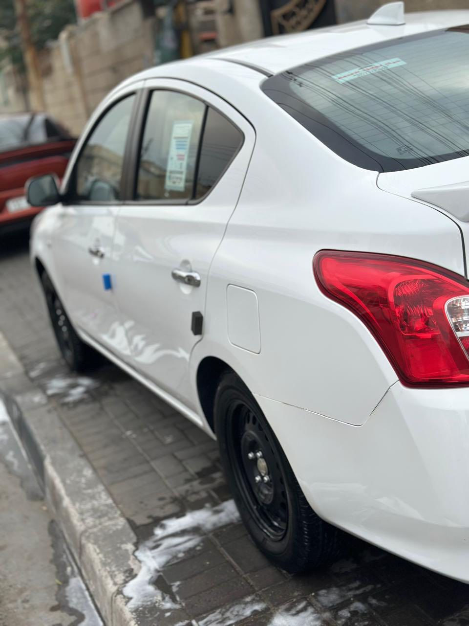 السلام عليكم ورحمة الله وبركاته 
نيسان هندي مديل 24 كفاله عامة ماشيه (31 )جديده كلش ماناقصها شي 
سعر ب( 130 $ )وبيه مجال 
مكلف بالنشر للاستفسار الاتصال بالرقم
( *********** ) ابو الجود
