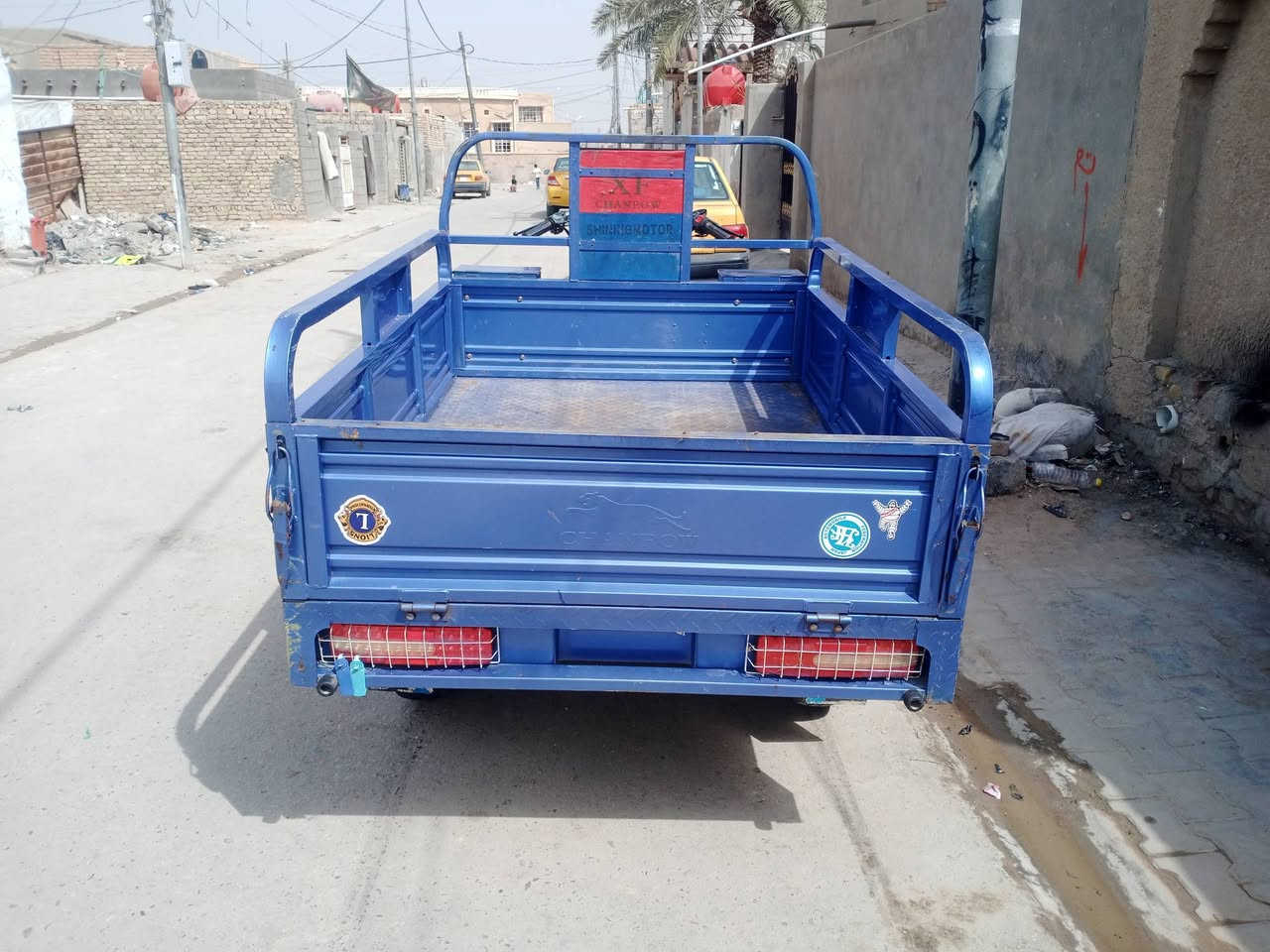 السلام عليكم ستوته للبيع موديل 23 مكينه 25 دراجه كفاله عامه باسم الوكيل مكاني ديوانيهل دراجه ما عايزه كل شي الاتصال على هذا الرقم ***********
