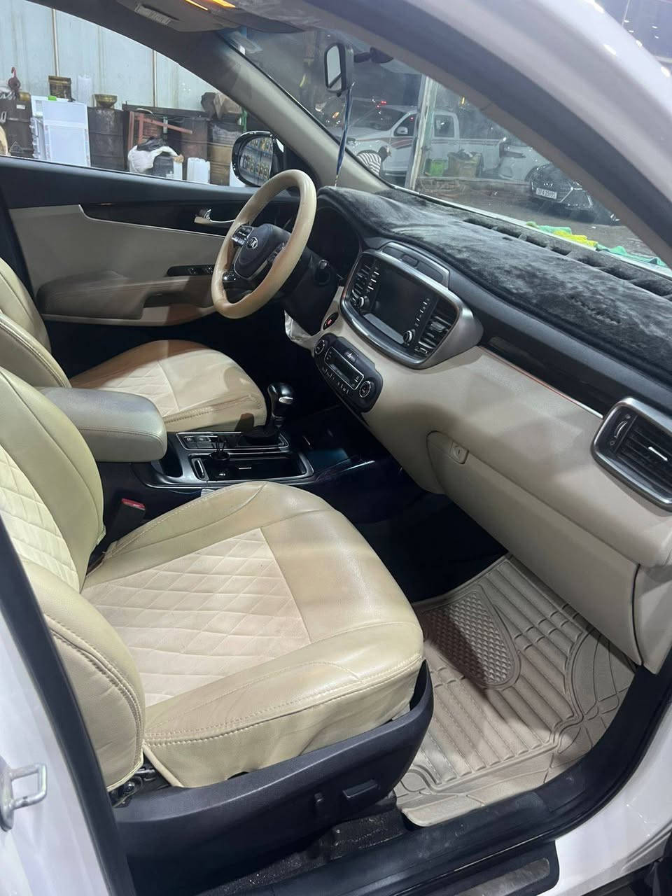 سورنتو ١٨ شكل ٢٠ مكفوله خليجي ٦ ماشيه ٩٠ فول عدا بانو راما  رقم مثنئ سعر ٢٤٨ للاستفسار ***********
