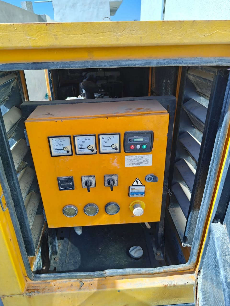 حياكم الله اخوتي بيركنز13 KVA  نضيفة ومرتبه (مستعملة)3بستم
محرك انكليزي الأصلي (بلاديه بدون فتح مكفوله)

 ***********
