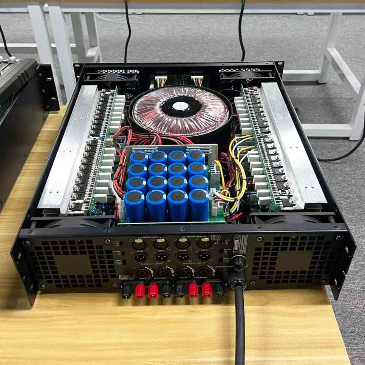 .
. . باور الواطيه مالته 11000 الف
مستخدم فقط 10 ايام 
لاستفسار ***********
يوجد خدمه توصيل
