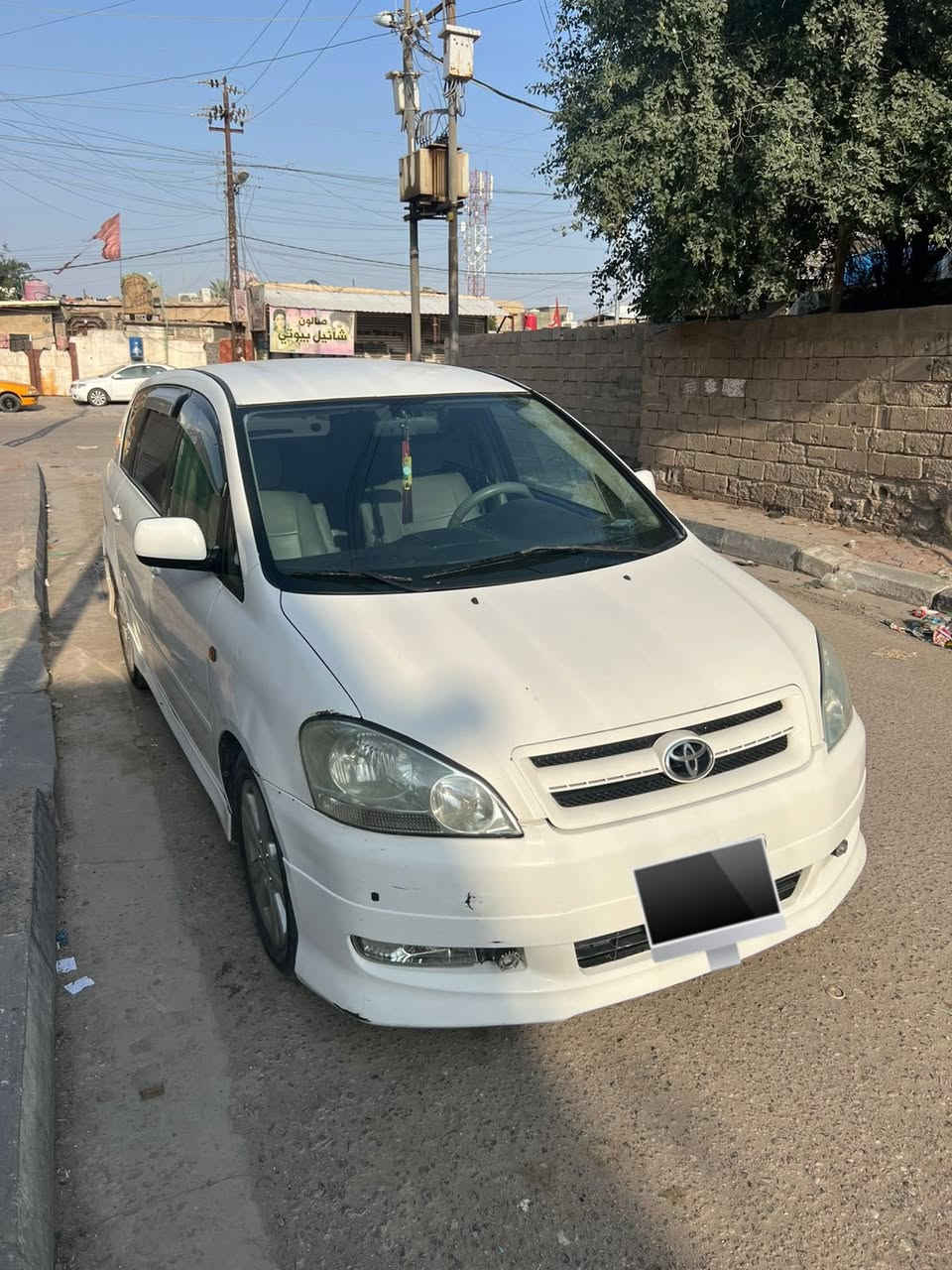 سلام عليكم
ابصم موديل 2001
رقم نجف بسمي والرقم الجديد
مكفولة من الضربة
بيها شبر صبغ بالمدكر الوره السعر130 وبي مجال قليل 
عنواني البصرة 
‏رقم الهاتف
***********
