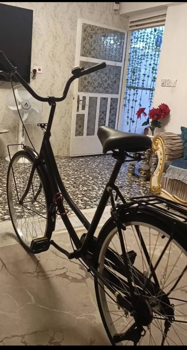 السلام عليكم بايسكل بناتي للبيع مكاني بغداد الزعفرانيه السعر 90 وبي مجال للطيبين تواصل خاص رقم ***********
