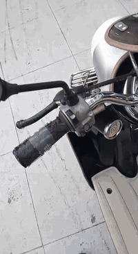 دراجه عبدالحليم  شركه كله علبلاد 
سعر 500 بيه مجال 
اتصل ***********
