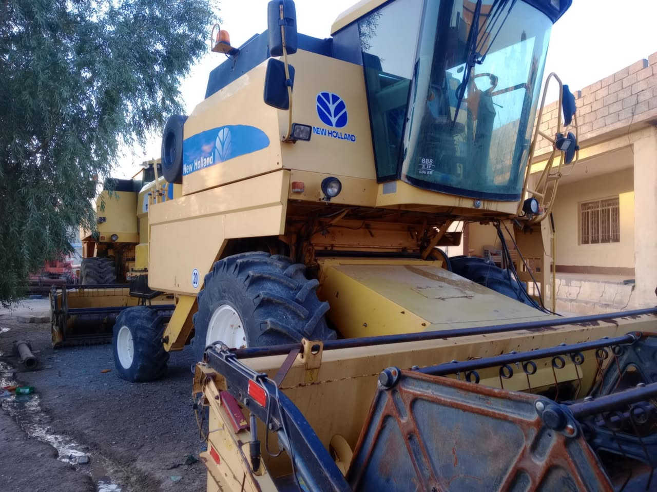 للبیع حاصودە نیهولند مودیل2005 تاك درام  طبلە 15  هایدرو 5بلم مکینە پم و نوزر سحر و مناسب  مکان قضا بردرش بین اربیل و موصل رقم ***********   ***********
