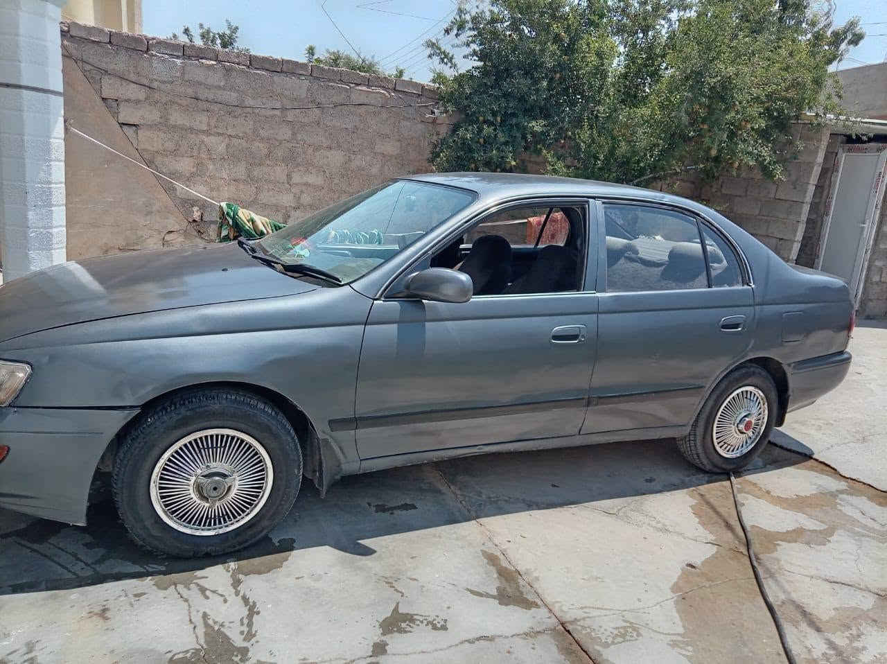 السلام عليكم
سيارة للبيع 
فرخ بطه موديل 92 مسجل صلاح الدين رقم الماني شرط التحويل 
تايرات صدر جديد محرك بدايه تبخير الكير شرط مرشوشه جمالية 
والسعر مناسب 
***********
***********
