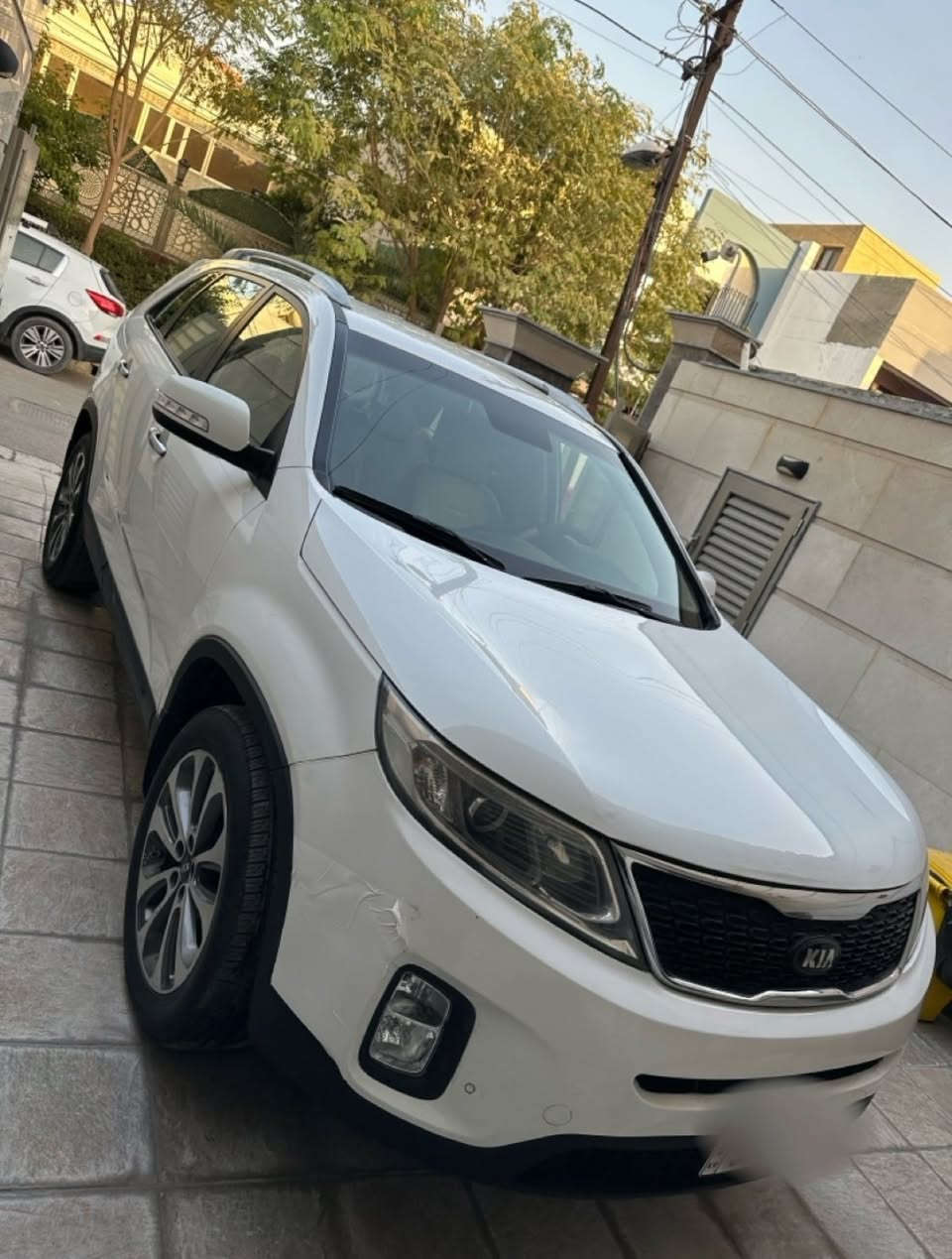 خليجي Kia Sorento 2015
فول عده البنوراما 7راكب 4سلندر 2400دوش

بدون صبغ فقط(الدعاميه مصبوغه)جاهزه من كلشي كلش نضيفه السياره عداد المسافه ١٣٢كيلو

رقم اربيل انكليزي بأسمي السعر 173$ بي مجال جداً بسيط مكانها 📍بغداد العامريه 
***********
