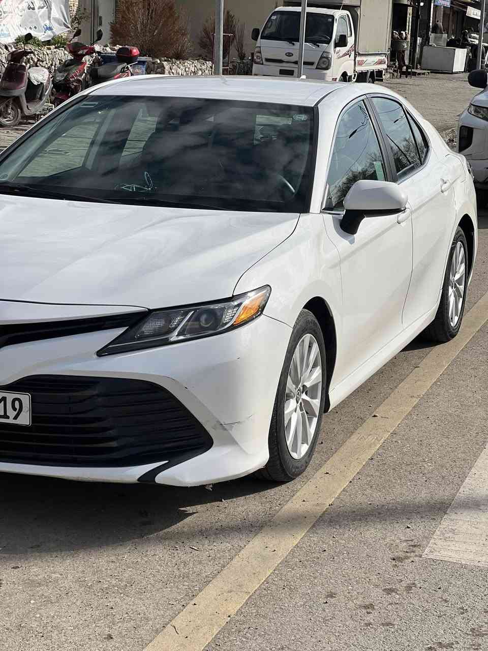 كامري 2020
صبغ جاملغ خلفي فقط ماشية 86 
السعر 192
***********
