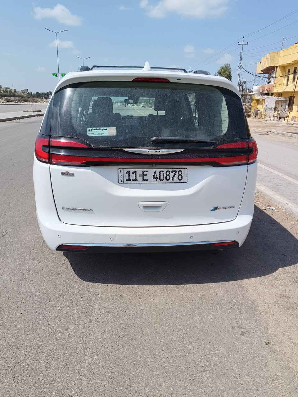 السلام عليكم
للبيع كرايسلر باسفيكا هايبرد
موديل2022
محرك 3600 
7راكب vip
فول مواصفات
بصمه تشغيل عن بعد 
بصمه أبواب 
أبواب كهربائي 
تدفئه كشنات 
تدفئة ستيرن 
شاشه كبيره 
رادار امامي خلفي 
السياره حادثها من امريكا جاملغ وبنيد فقط بدون دواخل 
 
سعر 235 وبيها مجال 
الرقم ***********
مكاني بغداد
