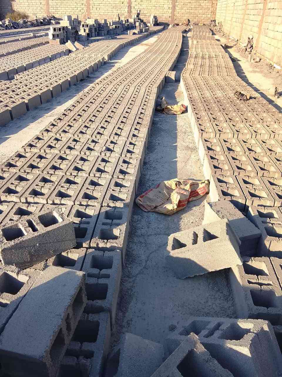 سلام عليكم ورحمة الله وبركاته
بلوك كهربائي للبيع داخل سوق الشوخ
بأنسب الأسعار وحسب المكان 
قالب جديد بلوكه قويه ونضيفه (تنزيل تنزيل تنزيل) 
القياسات الطول 40 والعرض 20
العدد كامل مع الزياده  مكان معمل ناحيه الحكيكه
للاستفسار يرجئ الاتصال على الارقام التالية 
***********

***********
