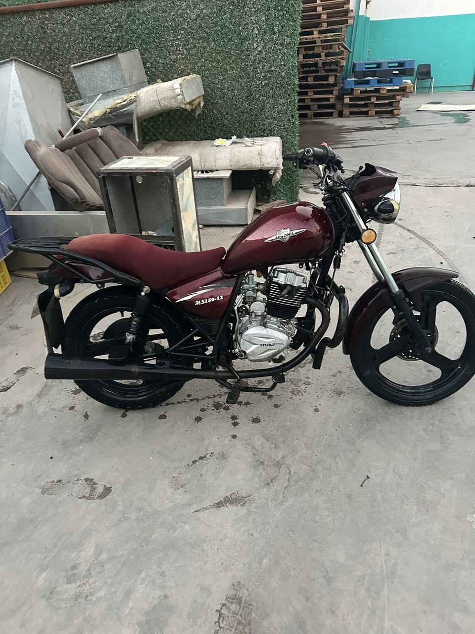 سلام عليكم دراجة هويشة للبيع اوراق اصلي بسمي موديل ٢٠١٣ دراجة معمرها على ايدي كلة جديد كهربايات تايرات كلة جديد نضيفة سعر ٦٠٠ الف العنوان كربلاء حي النصر
 رقم الهاتف ‭٠٧٨٦ ٣٥٥ ٩٥٨٨‬
