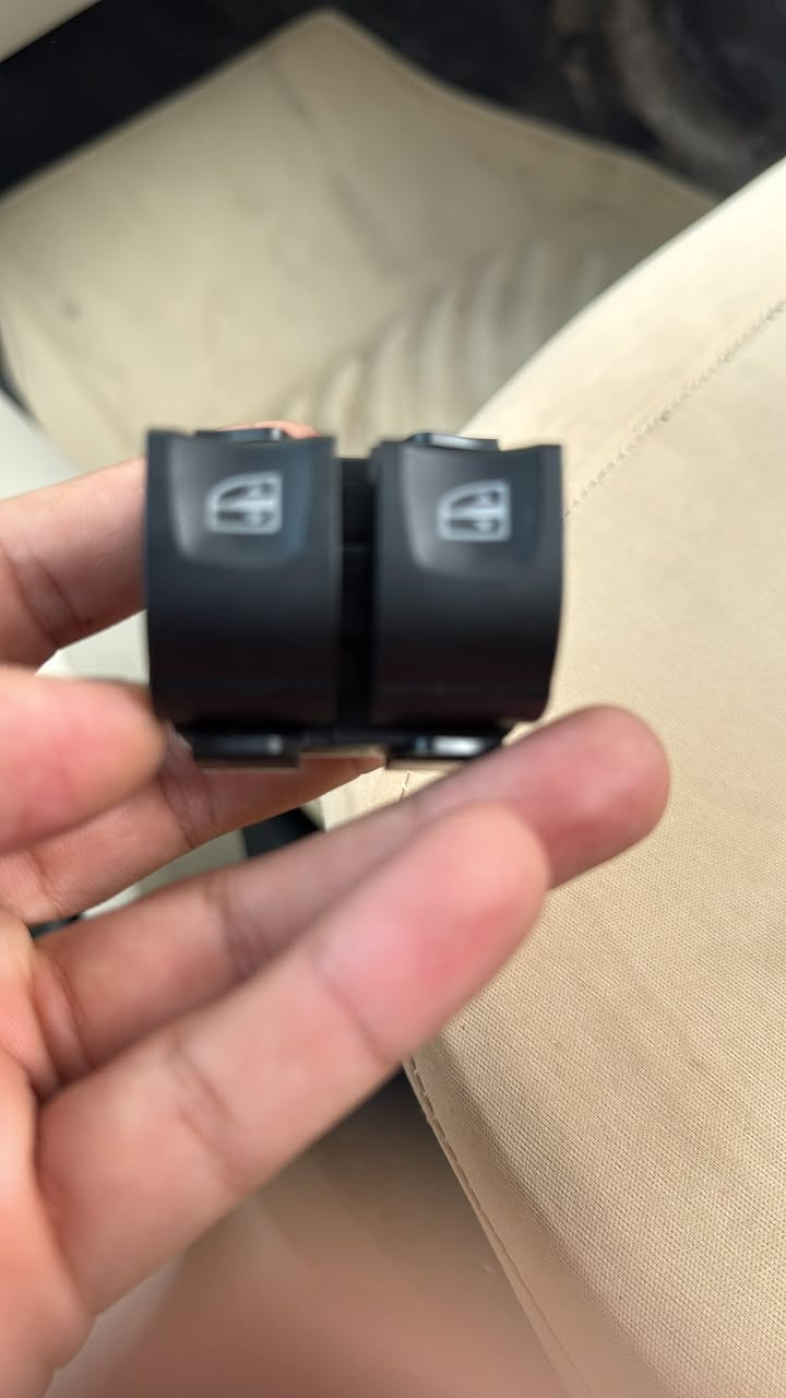 الادمن المحترم ربي يوفقك 

السلام عليكم ادوات رينو سيمبول داستر لوكان ميغان متوفر باسعار مناسبه حداديه كماليات ميانيك كهربائيات 
*********** وتساب فقط 
او مراسلة الصفحه دز صور الي تريده 
مكاني بابل توصيل عندي 4 الالف
