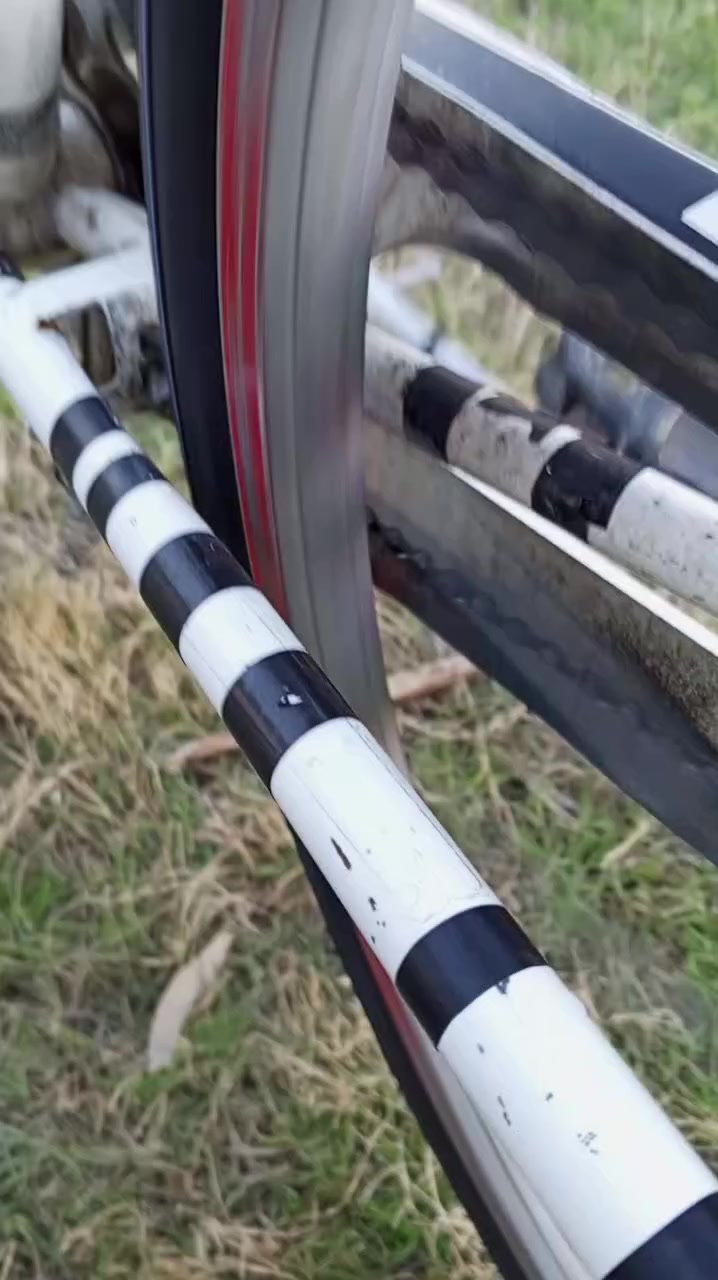 سلام عليكم بايسكل للبيع بس يرادله ماشه و خيط بريك سعره 55وبي مجال المكان ال بعجيل  وهاذه رقم الهاتف ***********
