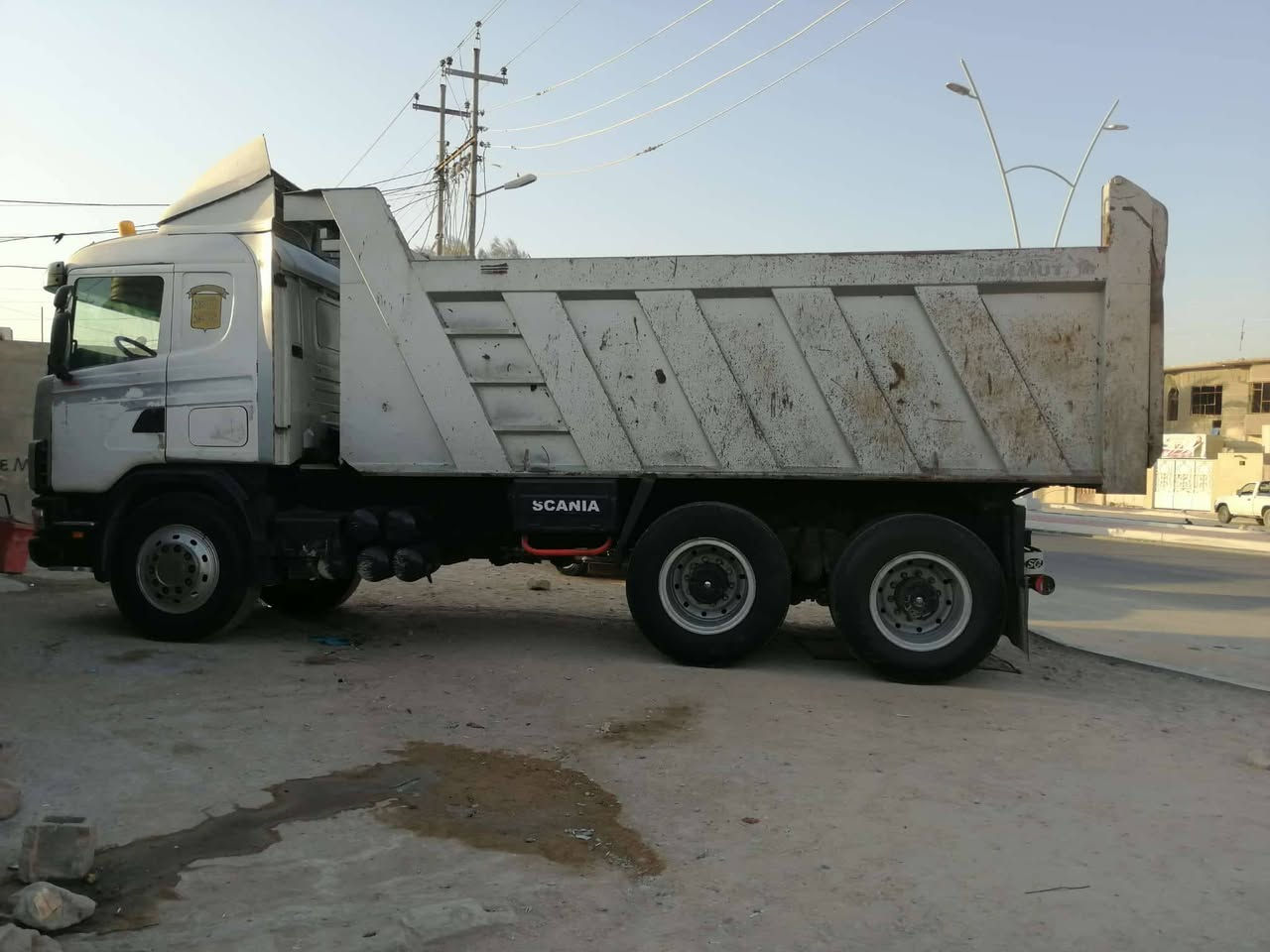 سكانيا للبيع رقم بصره ٢٠٠١ سنويه لسنة ٢٦ مكينه سته انجكتر لاتنقيص ولاتبخير گير ٣في٣ مجموعه ٩٧ ٢٨ تخم تاير بدي تفصال عماره مكان معرض العونان في الزبير نقال ***********
