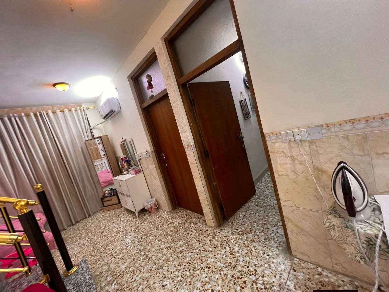 الدار للبيع مساحه 93 واجها 8ونص النزال 11 البيت مسلح طابقين المشتل شارع الزيدي التواصل مع الرقم او واتساب مكتب الأصدقاء للعقار ***********
