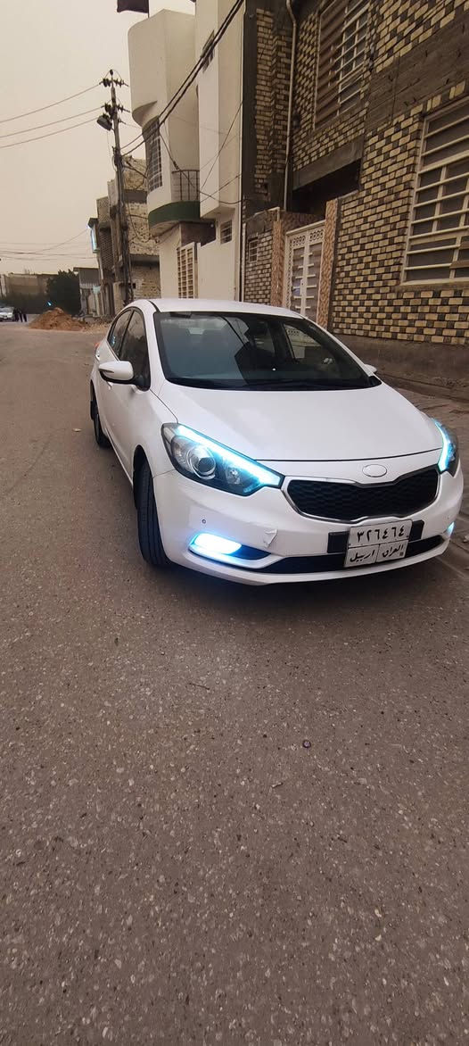 اسلام عليكم

  سيراتو 2013 شكل 14 السياره كفاله عده بارد 2 بيه
كير مكينه وحداديه كفاله   حداديه جديده سياره مال جناي 
الموصفات تحكم ستيرن دواسات رياضيه حساس امامي خلفي كامره اشاير بلمري المري شفط تكايه خلفيه 5 تجاوي تبريد قطعتين ثلاجه بلجكمجه 4 دسك نضام اي بي اس لد خلفي وامامي امامي ترحيب بلنهار كشنات الوره قلاب نضام سكيورتي ابلادي وجهاز انذار محرك 1600 6 نمر صالنصه رياضي يداات امطعمه نيكل كشاف زنون *********** هذا رقمي بي وتساب
